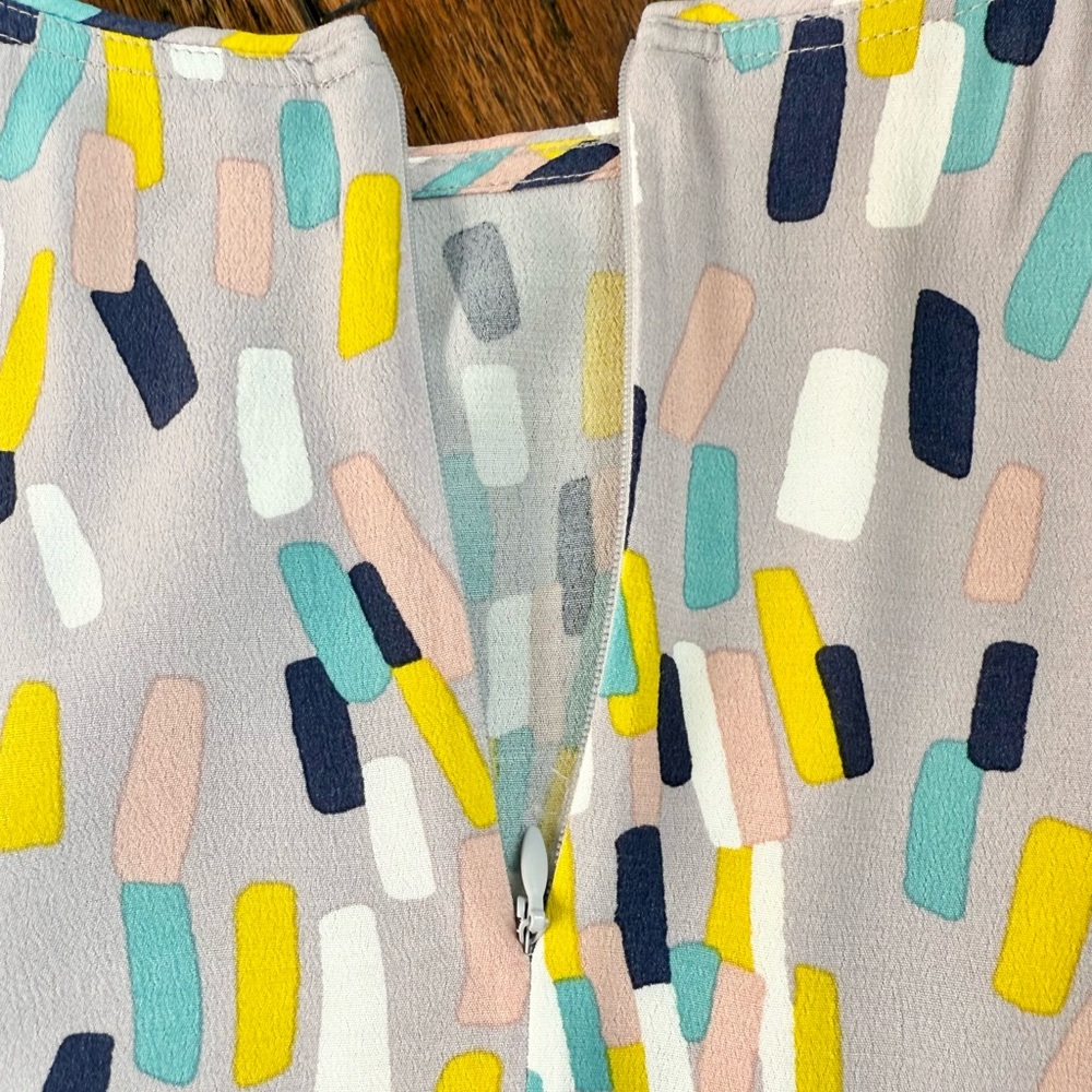 NWOT Boden Graphic Sleeveless Blouse in Yellow and Gray - Picture 9 of 10